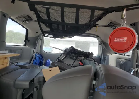 2011 Toyota Sienna Xle из США, поврежденный, VIN 5TDZK22C39S288059